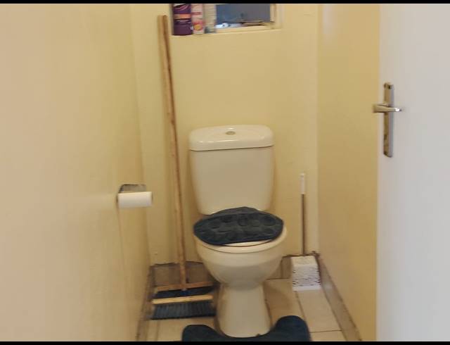 3 BEDROOM HOUSE FOR SALE IN SERALENG